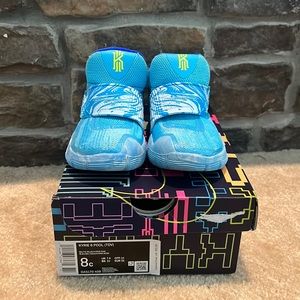 Kyrie 6 pool